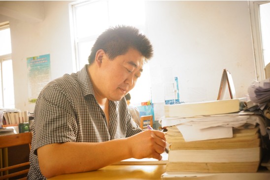 高三⑥班班主任蒋明老师